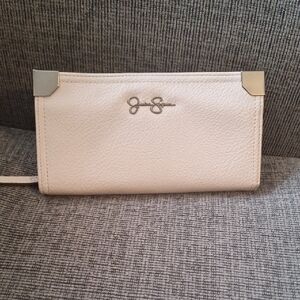 Jessica Simpson White Wallet with Elegant Design